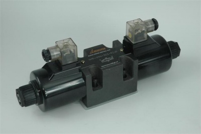Rozdzielacz-SHD-02G-3C9-D24D